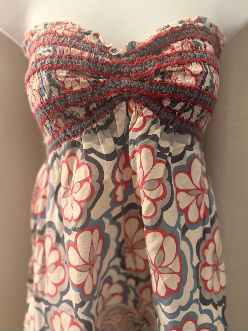 Anchor Blue Y2K Smocked Strapless Hawaiian 🌺 Floral Sundress in Cream, Red &Blue